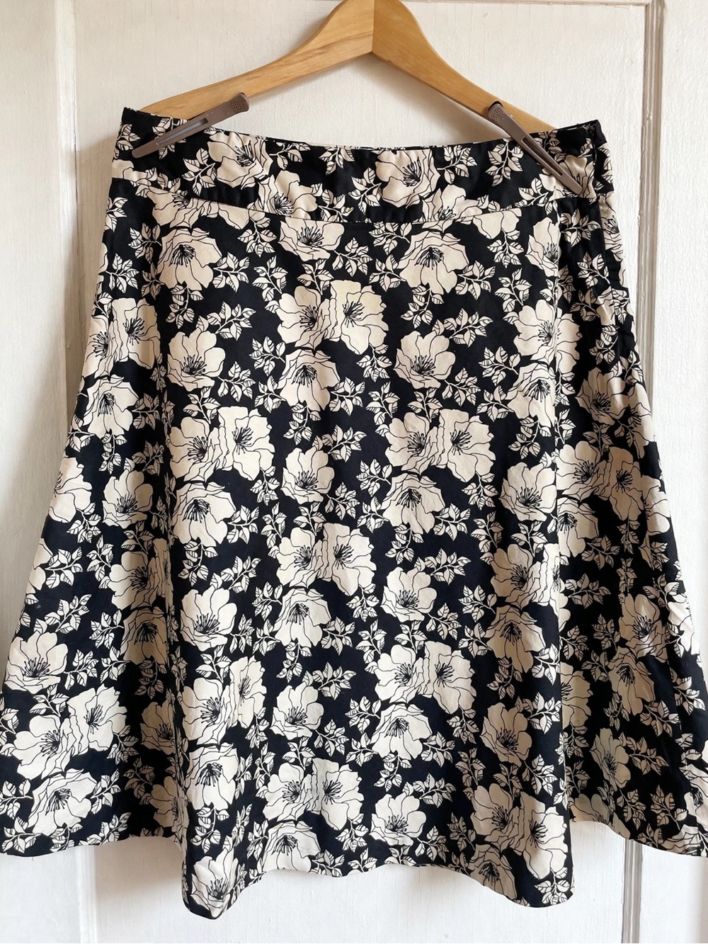 GAP Black & Ivory Floral Cotton Blend A-Line Midi Skirt Size 12 Classic Flare